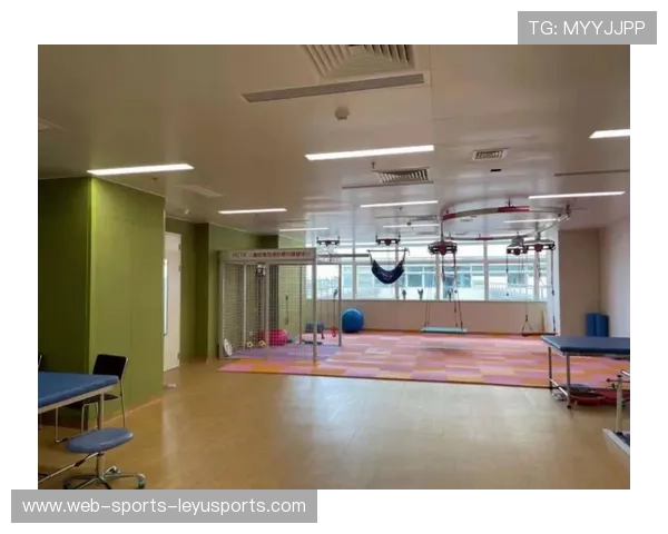 俱乐部晒出康复对比图，粉丝感慨科学医疗力量