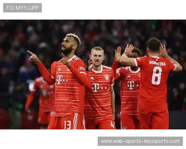 拜仁二线进攻层次丰富，后插积极，拜仁一线队